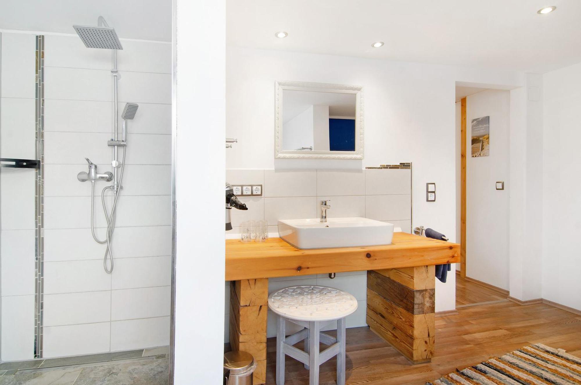 Schoenfeld Apartment Stockach