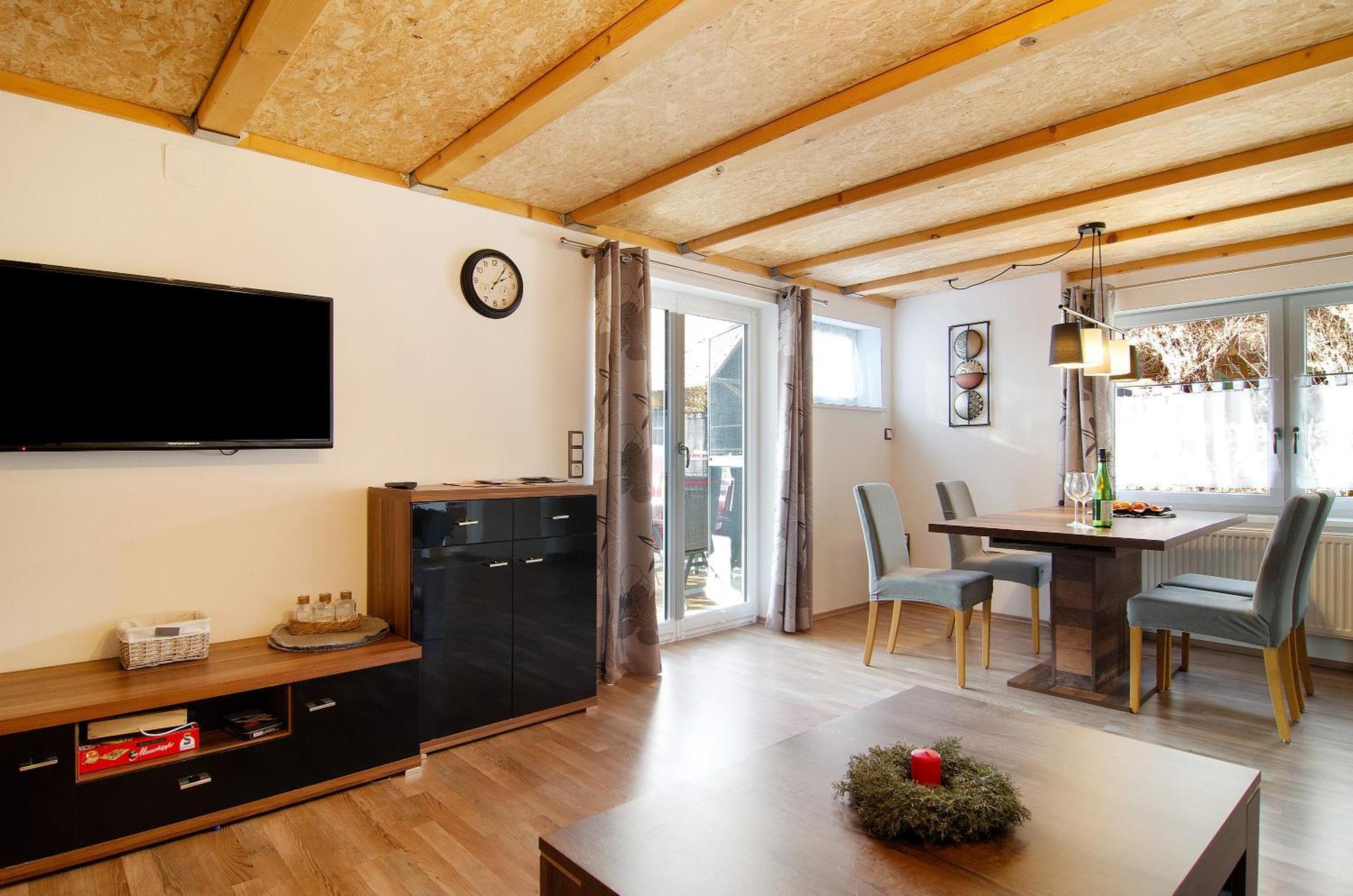 Schoenfeld Apartment